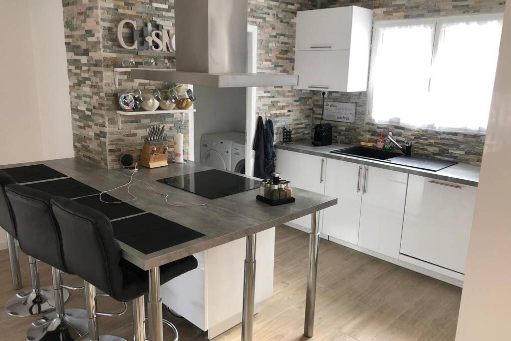 Agreable Maison Entre Bordeaux Et Le Bassin Сен-Жан-д'Илак Екстериор снимка