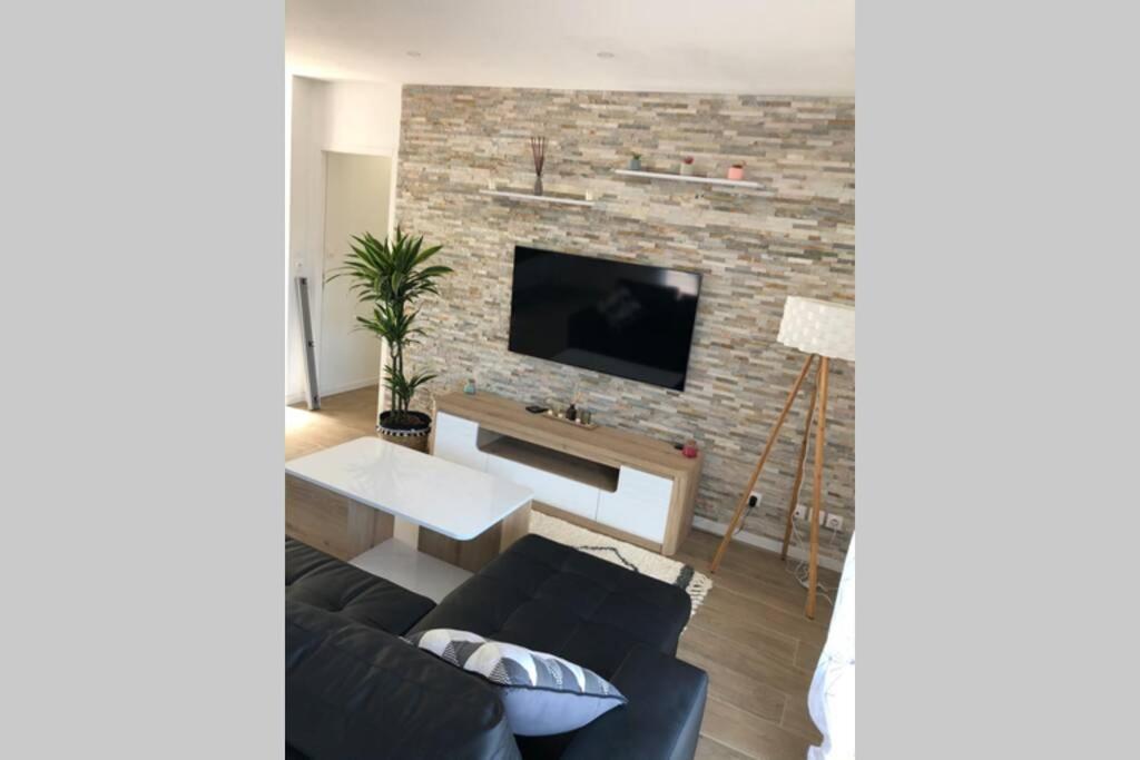 Agreable Maison Entre Bordeaux Et Le Bassin Сен-Жан-д'Илак Екстериор снимка